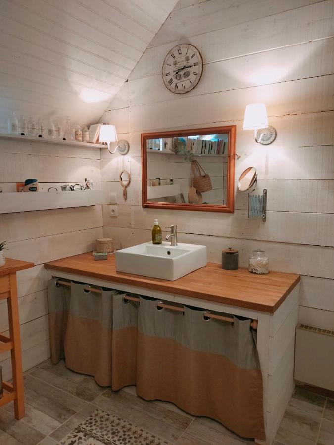 Chambre Familiale Anna "Mon Lit Au Pre" , Jusqu'A 4 Adultes Et 2 Enfants Avec Piscine Familles, Couples Ou Femmes Seulement Pontours المظهر الخارجي الصورة